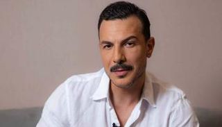 الفنان السوري باسل خياط