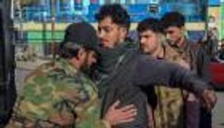 بين الموضة والممنوع.. تسريحة شعر تجعلك مطلوبا لـ«طالبان»