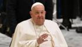 زيارة مفاجئة من البابا فرنسيس