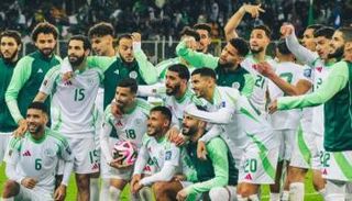 فرحة لاعبي منتخب الجزائر