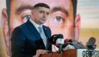 رومانيا بمفترق طرق.. مرشح رئاسي يربط الوجود الأمريكي بالانتخابات