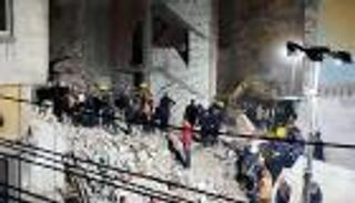 انتشال 3 أطفال أحياء من أسفل أنقاض منزل في الإسكندرية