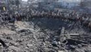 قصف دون هوادة وإنذارات يومية بالإخلاء.. غزة تنزف «دما» وجغرافيا