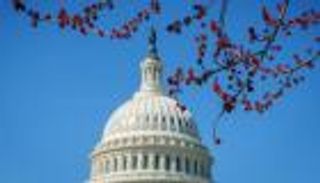 «البيت المجنون».. أسرار الكابيتول الأمريكي في كتاب