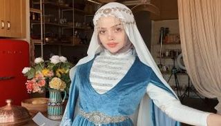 عبير الصغير تكشف عن هوية خطيبها