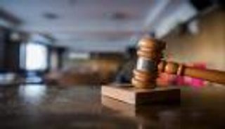 تورط محاميين وقاض في قضية زيت النخيل في إندونيسيا.. التفاصيل الكاملة