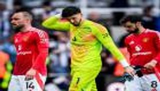 بعد 94 عاما.. هزيمة كارثية جديدة تعمق جراح مانشستر يونايتد