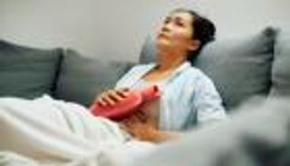 دراسة: الطعام قد يكون مفتاح تخفيف ألم بطانة الرحم