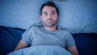 وداعا للأرق.. وقف دوامة التفكير الليلي بحركة عين بسيطة