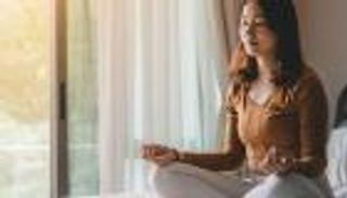 «العقل أقوى من المورفين».. التأمل والعلاج السلوكي يكبحان آلام الظهر