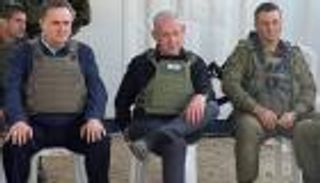 نتنياهو يباغت الشمال ورهينة «أوفلاين».. «أشواك» تطوق مفاوضات غزة