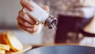 علاقة خفية بين ملح الطعام والمزاج السيئ