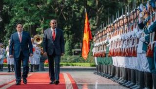 رئيسا الوزراء الإثيوبي والفيتنامي