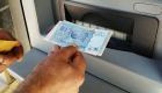الدينار التونسي يتحسن أمام الدولار.. مؤشرات واعدة لتحسن الاقتصاد الوطني