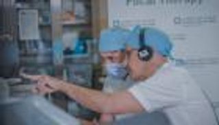 كليفلاند كلينك أبوظبي ينفذ أول علاج روبوتي عن بعد لسرطان البروستات