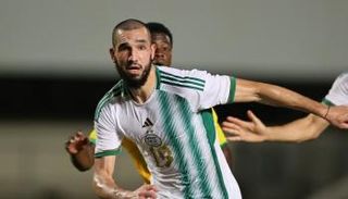 النجم الجزائري نبيل بن طالب