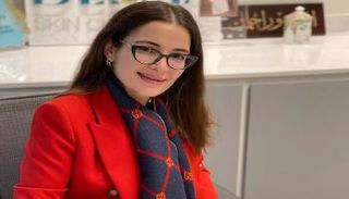 أصالة تساند ابنتها شام الذهبي بعد غلق عيادتها