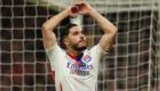 بين الجزائر وفرنسا.. ريان شرقي يحسم وجهته الدولية