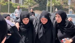 زوجة سليمان عيد تنهار لحظة وصول الجثمان 