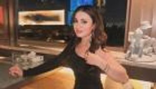 البلوغر سارة عوادين تفاجئ الجمهور بفستان الزفاف