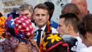 ماكرون في «جزيرة الثروات».. قبضة أخرى في حلبة صراع صيني أمريكي روسي