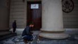 بوينس آيرس تذرف الدموع.. أرجنتينيون «يتامى» بعد رحيل البابا فرنسيس