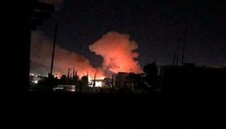 دخان يتصاعد من مواقع حوثية قصفها الجيش الأمريكي بصنعاء - أرشيفية