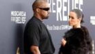 بعد شائعات الانفصال.. كانييه ويست مع بيانكا سينسوري في عشاء رومانسي 