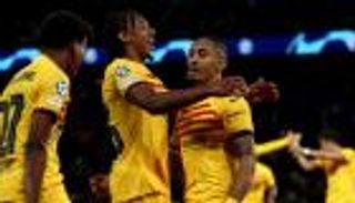 اجتماع ثلاثي.. الدوري السعودي يستهدف نجوم برشلونة