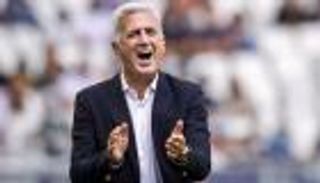 دعوة غير متوقعة.. بيتكوفيتش يفاجئ صهيب ناير