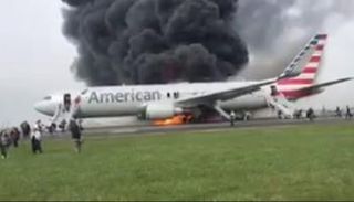 حريق طائرة أمريكية- أرشيفية