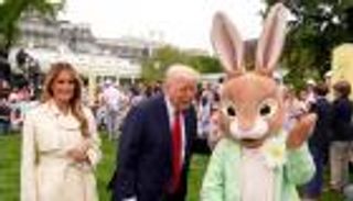  بكثير من البيض.. ترامب يحتفل بعيد الفصح في البيت الأبيض بصحبة أرنب (صور)