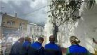 عقاب رمزي.. «دُمى ترامب» تحترق خلال «طقوس الفصح» بإسبانيا