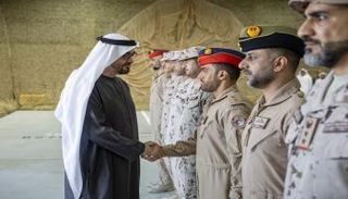 الشيخ محمد بن زايد آل نهيان يزور قيادة لواء خليفة بن زايد الثاني المحمول جواً