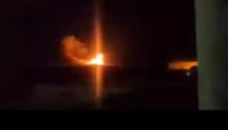 نيران من موقع حوثي بعد غارات أمريكية في وقت سابق