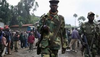 عناصر من «إم 23» وسط المدنيين