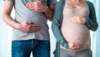 الحمل الكاذب لا يقتصر على النساء.. شاب يعيش تجربة غريبة