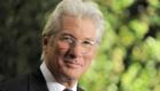 ريتشارد جير يتضامن مع الفلسطينيين بقصيدة لمحمود درويش