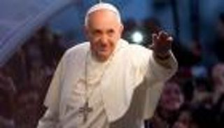 طبيب البابا فرنسيس: وجدته مفتوح العينين ورحل دون معاناة