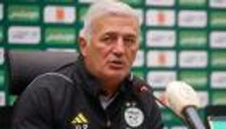 مهدي بوجمعة.. 4 معلومات عن الموهبة المحلية التي أسرت بيتكوفيتش