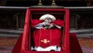 رئيس مراسم الجنازة: بابا الفاتيكان دعا إلى بناء الجسور لا الجدران