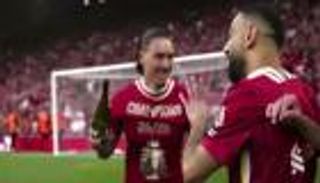 تصرف مفاجئ من نونيز.. صلاح يهرب من احتفالات الخمور (فيديو)