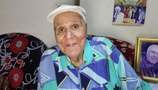 الفنان نعيم عيسى يفقد صوته بعد خضوعه لعملية شق حنجري