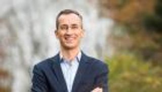 «ماسك جديد» يطل برأسه.. رياح «بيريكليس» تهز السياسة الفرنسية