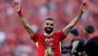 كم هدفاً تفصل محمد صلاح عن عرش هدافي ليفربول التاريخيين؟