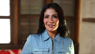 الفنانة منى زكي