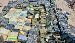 جانب من الذخائر المضبوطة قبل تهريبها للحوثيين