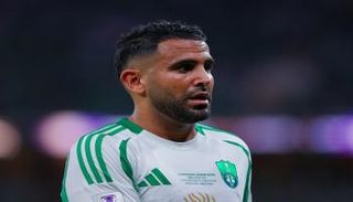 رياض محرز نجم الأهلي السعودي