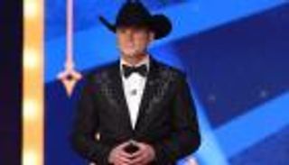 يعاني من جنون العظمة وموهوب ومتقلب المزاج.. هيغسيث بعيون مساعده السابق