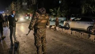 عنصر من قوات الأمن السورية